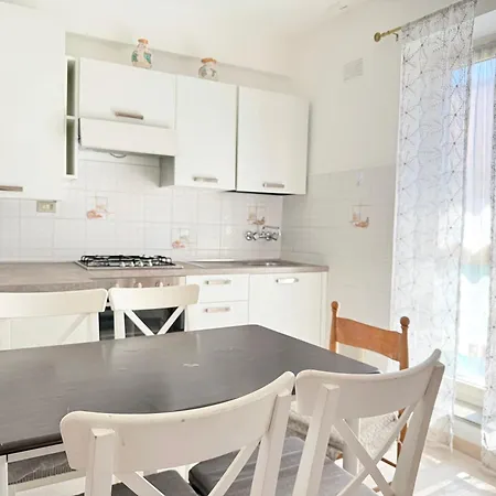 Apartman P098 - Porto Recanati, Cielo-terra Con Balcone A 20mt Dal Mare *